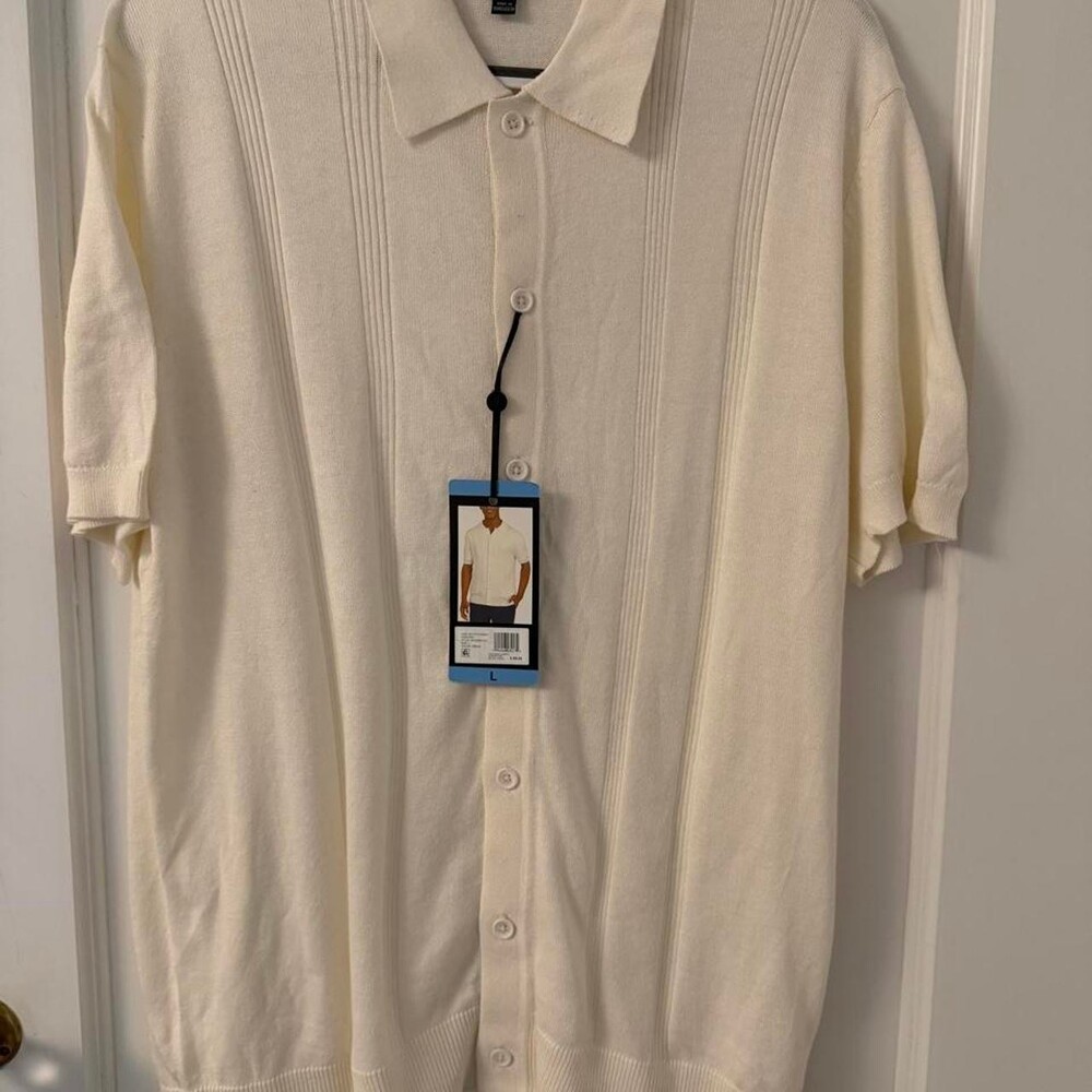 DKNY cream short sleeve button cotton up shirt with vertical ribbed texture, siz
